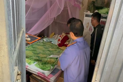 Kiểm sát khám nghiệm hiện trường vụ việc có dấu hiệu 'Hiếp dâm người dưới 16 tuổi'