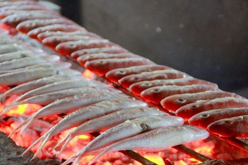 Gần Tết, làng nướng cá Cửa Lò đỏ lửa, tất bật phục vụ nhu cầu thị trường