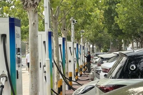 Trung Quốc xây dựng mạng lưới sạc xe điện lớn nhất thế giới