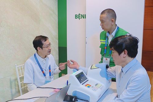 Huy động những trang thiết bị y tế hiện đại nhất để phục vụ Đại hội XIV của Đảng