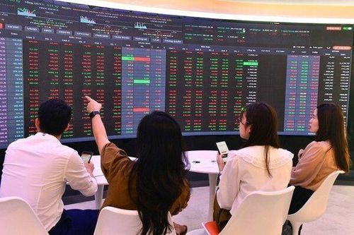 Lộ diện 12 CTCK lãi nghìn tỷ cả năm 2025, bất ngờ về lợi nhuận đã thực hiện