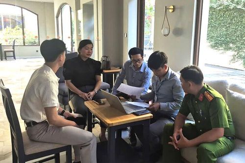 Kiểm tra đột xuất 2 cơ sở kinh doanh dịch vụ lưu trú ở Phú Quốc bị du khách phản ánh