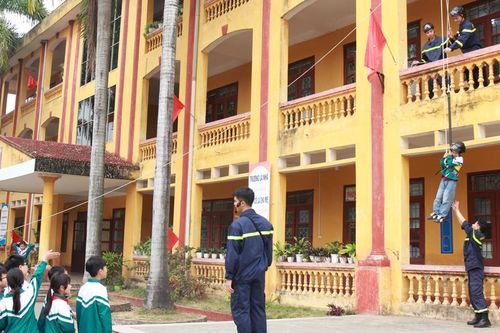 Bắc Ninh: Trang bị kỹ năng phòng cháy cho học sinh