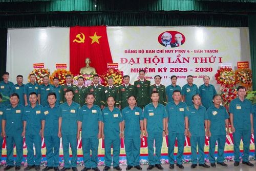 Xây dựng khu vực phòng thủ vững mạnh