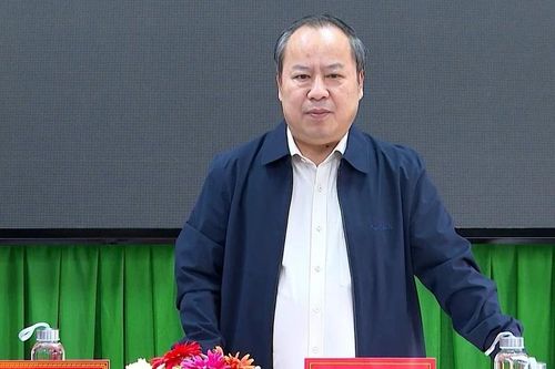 Phó Bí thư Tỉnh ủy Châu Ngọc Tuấn làm việc với Ban Thường vụ Đảng ủy xã An Toàn