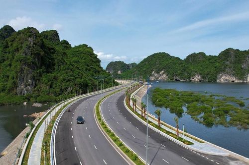 Quảng Ninh quy hoạch đại lộ 10km kết nối trung tâm hành chính mới tại vịnh Cửa Lục