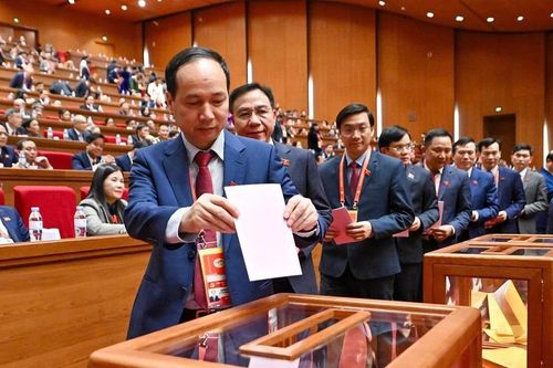Hai đại biểu Đoàn Đảng bộ tỉnh Phú Thọ trúng cử Ban Chấp hành Trung ương Đảng khóa XIV