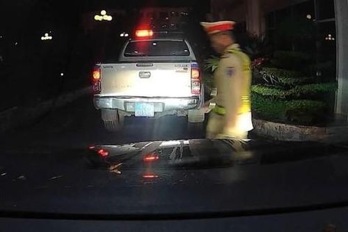 CSGT Hưng Yên kịp thời dẫn đường đưa sản phụ đi cấp cứu trong đêm