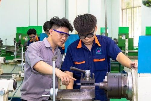 TP. Hồ Chí Minh: Hình thành nền tảng AI dạy học trực tuyến