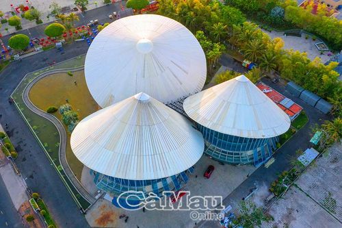 'Tập trung phát triển toàn diện các lĩnh vực văn hóa - xã hội, xây dựng phường Bạc Liêu thành trung tâm văn hóa - nghệ thuật, giáo dục - đào tạo, nghiên cứu khoa học của tỉnh Cà Mau'