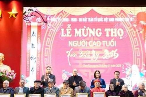 Sơn Tây chúc thọ 300 cụ cao niên từ 80 đến hơn 100 tuổi