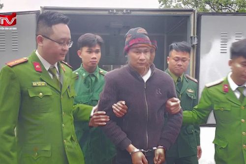 Chân dung đối tượng người nước ngoài vận chuyển hơn 1 tấn hàng cấm để tiêu thụ dịp giáp Tết