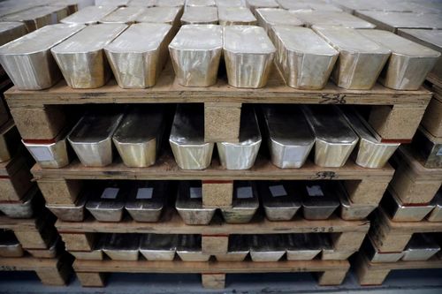Giá bạc lần đầu vượt mốc 100 triệu đồng/kg