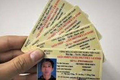 Bị khuyết tật mất ngón tay có được thi bằng lái xe?
