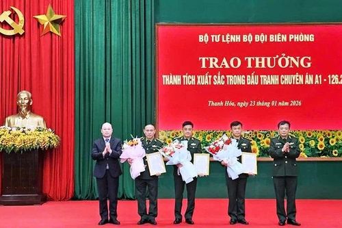 Khen thưởng Bộ đội Biên phòng Thanh Hóa