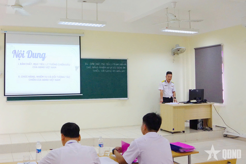 Vùng 4 Hải quân: Hoàn thiện phương pháp tác phong công tác thông qua Hội thi cán bộ giảng dạy chính trị