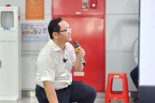 Trang bị máy sốc tim tại Metro, tăng cơ hội sống trong thời điểm vàng