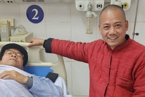 NSND Trần Nhượng nhập viện