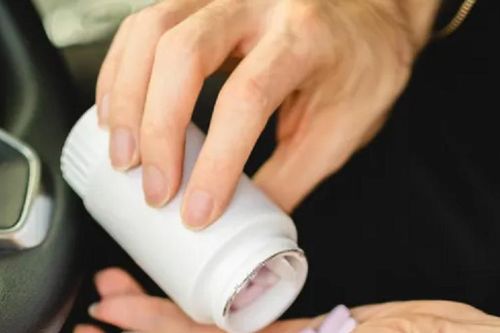 14 loại thuốc kê đơn phổ biến ảnh hưởng đến khả năng lái xe