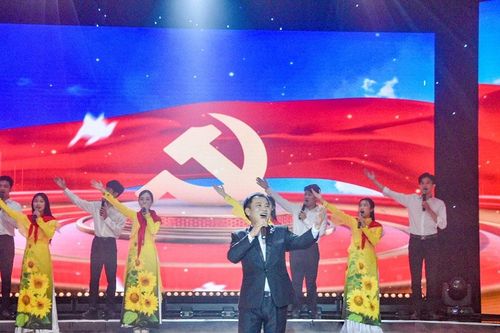 'Khát vọng hùng cường' – chương trình ca nhạc chào mừng thành công Đại hội XIV của Đảng