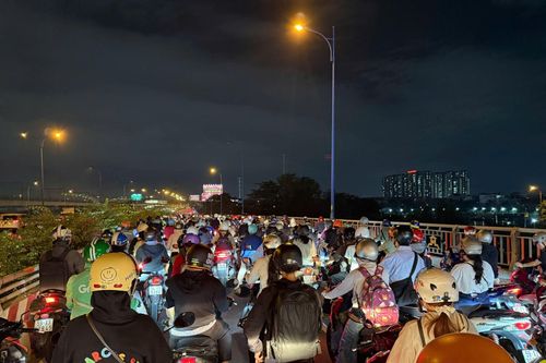Chuyên gia hiến kế 'số hóa' để giải bài toán hạ tầng giao thông