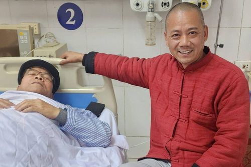 Tình trạng sức khỏe của NSND Trần Nhượng sau khi nhập viện