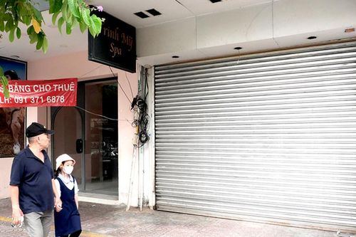 Mùa cao điểm mua sắm Tết nhưng nhiều mặt bằng kinh doanh ở trung tâm TPHCM bị bỏ trống