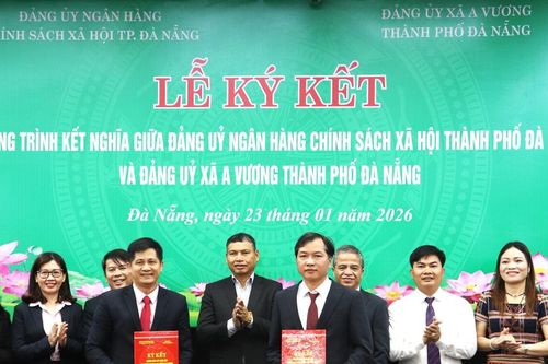 Chi nhánh Ngân hàng Chính sách xã hội Đà Nẵng kết nghĩa với xã Avương