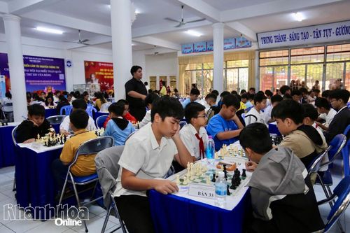 Hơn 300 vận động viên tranh tài Giải cờ vua các nhóm tuổi tỉnh