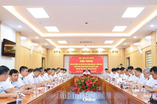 Học viện Hải quân nâng cao chất lượng phối hợp khoa học công nghệ, huấn luyện làm chủ vũ khí, trang bị kỹ thuật