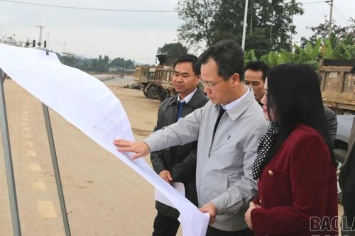 Phó Chủ tịch UBND tỉnh Nguyễn Thành Sinh kiểm tra quy hoạch và tháo gỡ vướng mắc cho các dự án phát triển quỹ đất