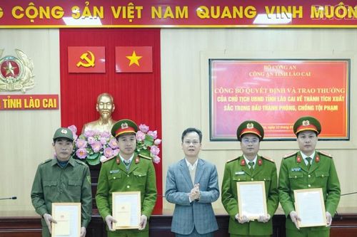 Khen thưởng đột xuất các lực lượng tham gia phá vụ án sát hại 2 mẹ con xảy ra tại xã Xuân Ái
