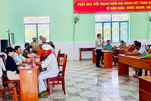 Trên 700 hộ dân Hàm Thuận Bắc được chi trả hỗ trợ khắc phục thiên tai