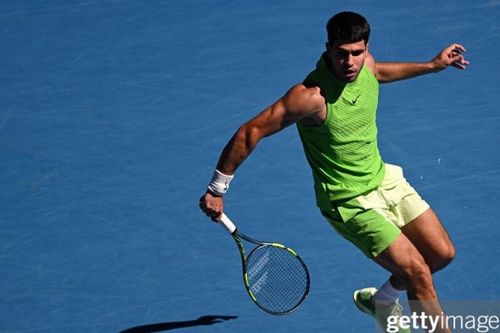 Carlos Alcaraz thắng áp đảo Corentin Moutet 3-0, tiến bước thần tốc tại Australian Open