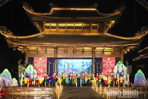 Chương trình nghệ thuật chào mừng thành công Đại hội lần thứ XIV của Đảng tại Ninh Bình