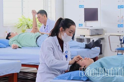 Gia tăng bệnh nhân bị liệt dây thần kinh số 7 do trời rét
