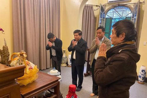 Lãnh đạo tỉnh thăm, chúc Tết gia đình các đồng chí nguyên lãnh đạo Đảng và Quân đội