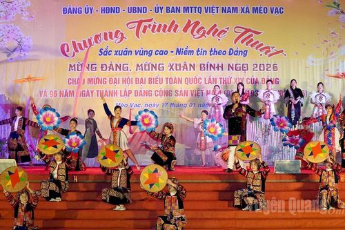 Rộn ràng mừng Đảng, mừng Xuân