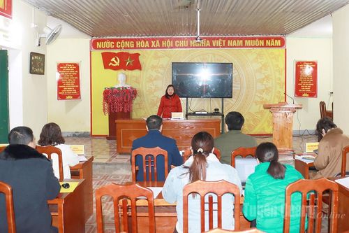 Đoàn khảo sát của Ban Tuyên giáo và Dân vận Tỉnh ủy khảo sát hoạt động y tế tại xã Lùng Tám
