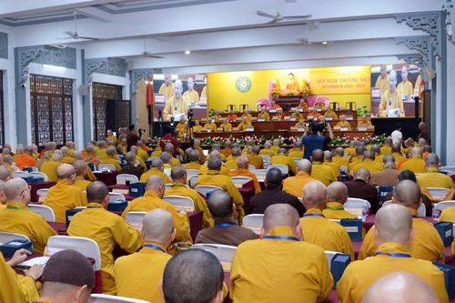 Hội nghị kỳ 5 - khóa IX GHPGVN thông qua Nghị quyết gồm 11 điểm
