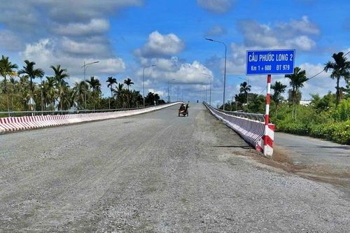 Cà Mau: Tạm dừng lưu thông cầu sắt Phước Long