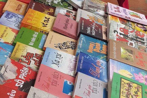 Nhà văn Nguyễn Thiện Luân được tôn vinh 'người sáng tác tiểu thuyết nhiều nhất sau nghỉ hưu'