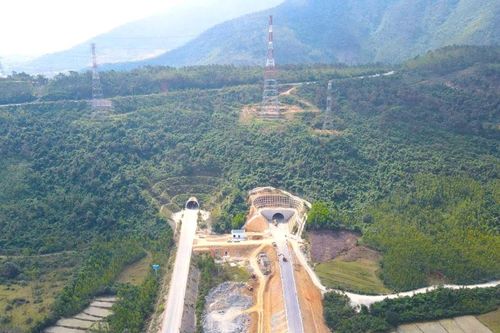Cận cảnh hầm đường bộ đèo Ngang trước ngày thông xe