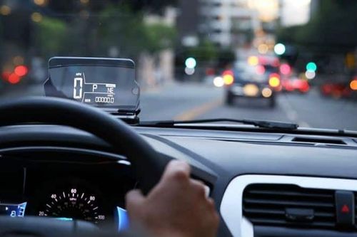 Lái xe về quê ăn Tết nhớ 5 điều để không 'đốt' tiền xăng dầu lại an toàn