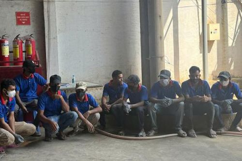 Vì lợi nhuận, nhiều doanh nghiệp sử dụng người nước ngoài cư trú bất hợp pháp