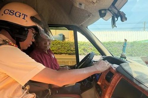TPHCM: Xử lý nghiêm các sai phạm trong hoạt động kinh doanh vận tải dịp Tết 2026