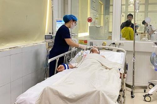 Tai biến khó lường từ thói quen 'cứ mệt là truyền dịch'
