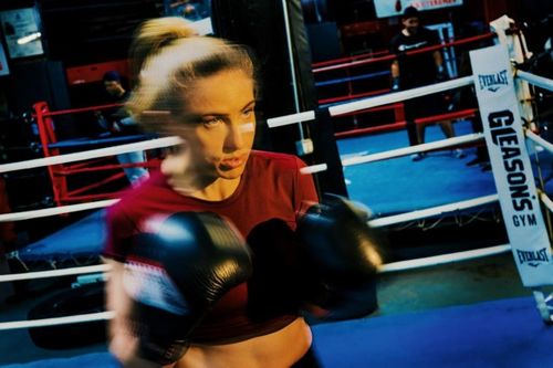 Bên trong lớp học boxing của các sếp nữ