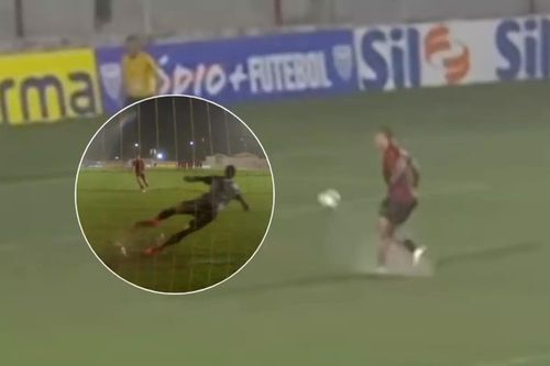 Cầu thủ 16 tuổi thực hiện cú đá Panenka hoàn hảo