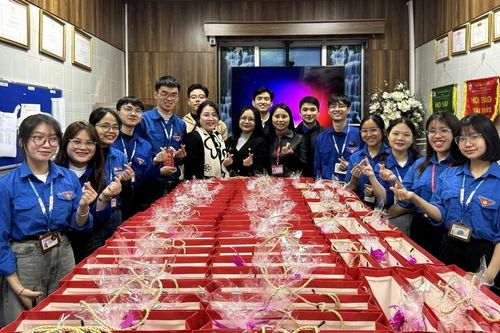 'Tết vì người bệnh': 14 năm bền bỉ lan tỏa từ giảng đường đến bệnh viện